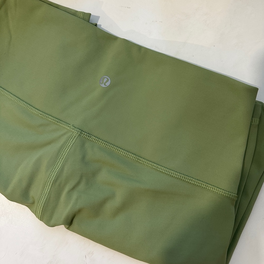 Lululemon | wunder under green leggings